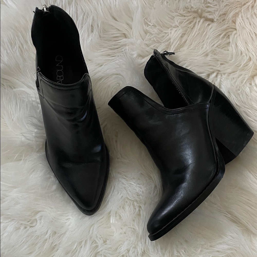Abound Sleek Black Ankle Booties